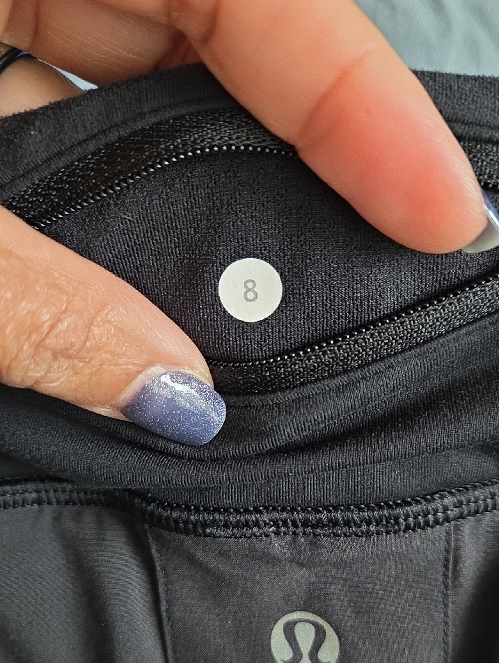 G458. Lululemon Run: Pace Setter Skirt in Black - Size 8 - Picture 3 of 11